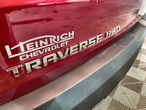 Used 2023 Chevrolet Traverse LT image 30