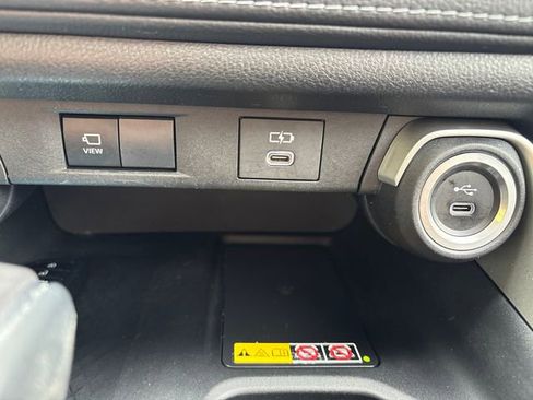 Used 2024 Toyota Grand Highlander AWD image 32