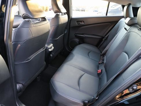 Certified 2022 Toyota Prius XLE w/ Advanced Technology Package image 19