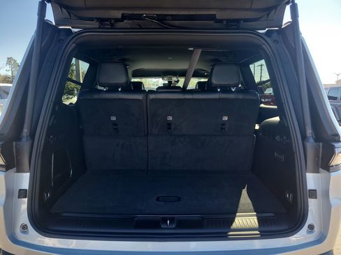 New 2026 Jeep Grand Wagoneer Limited w/ HD Trailer Tow Package AWD/4WD image 9