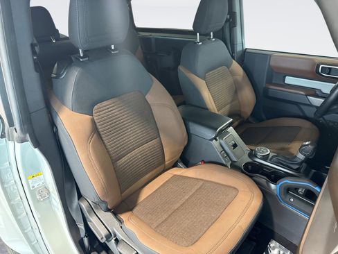 Used 2022 Ford Bronco Outer Banks AWD/4WD image 18