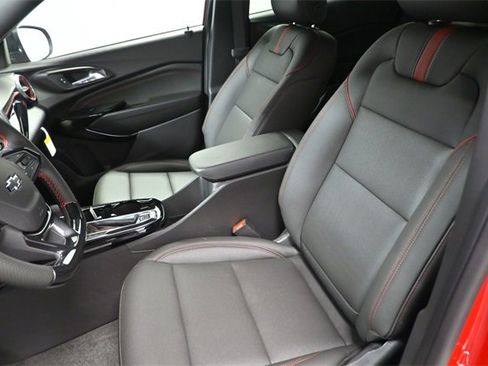 New 2026 Chevrolet Trax RS w/ Driver Confidence Package image 10