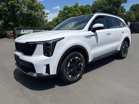 Certified 2024 Kia Sorento S w/ Panoramic Sunroof Package AWD/4WD image 1