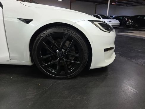 Used 2022 Tesla Model S Plaid image 20