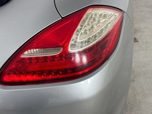 Used 2012 Porsche Panamera 4 image 33