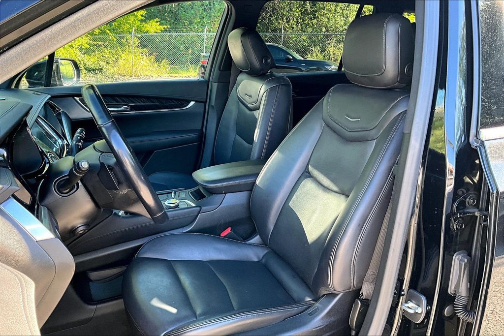 Used 2023 Cadillac XT6 Premium Luxury AWD/4WD image 33