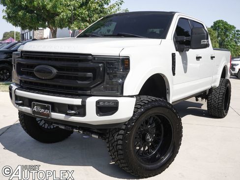 Used 2021 Ford F350 Platinum w/ Tremor Off-Road Package AWD/4WD image 1