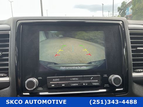 Used 2024 Nissan Frontier SV w/ SV Convenience Package image 17