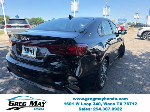 Used 2023 Kia Forte LXS FWD image 3