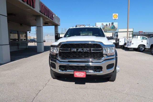 Used 2023 RAM 4500 Tradesman RWD image 2