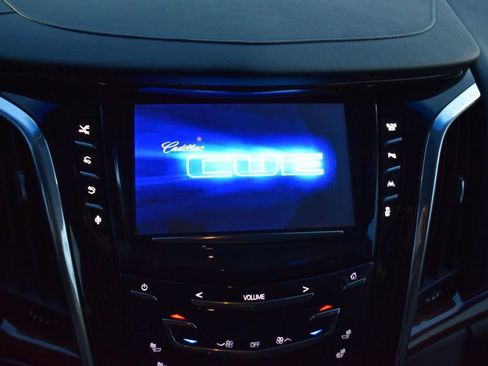 Used 2016 Cadillac Escalade Premium image 30