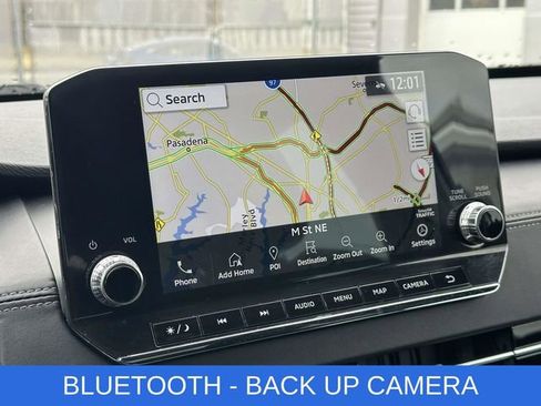 Used 2023 Mitsubishi Outlander SE Black Edition image 3