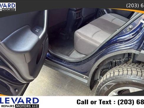 Used 2021 Toyota RAV4 XLE AWD/4WD image 27