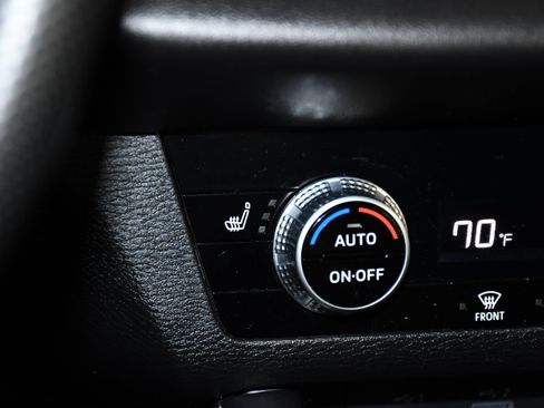 Used 2023 Mitsubishi Outlander SE AWD/4WD image 29