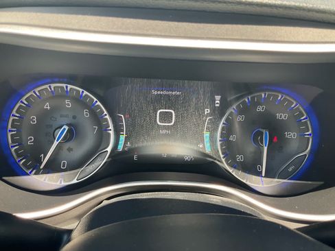 New 2027 Chrysler Pacifica Select w/ Family Tech Group FWD image 13