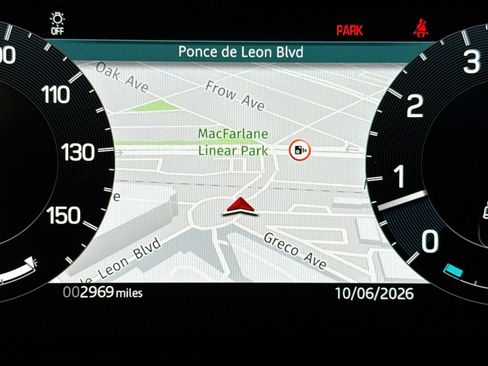 Used 2025 Land Rover Discovery S AWD/4WD image 11