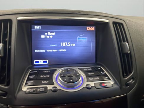 Used 2010 INFINITI G37 Convertible w/ Premium Pkg RWD image 16
