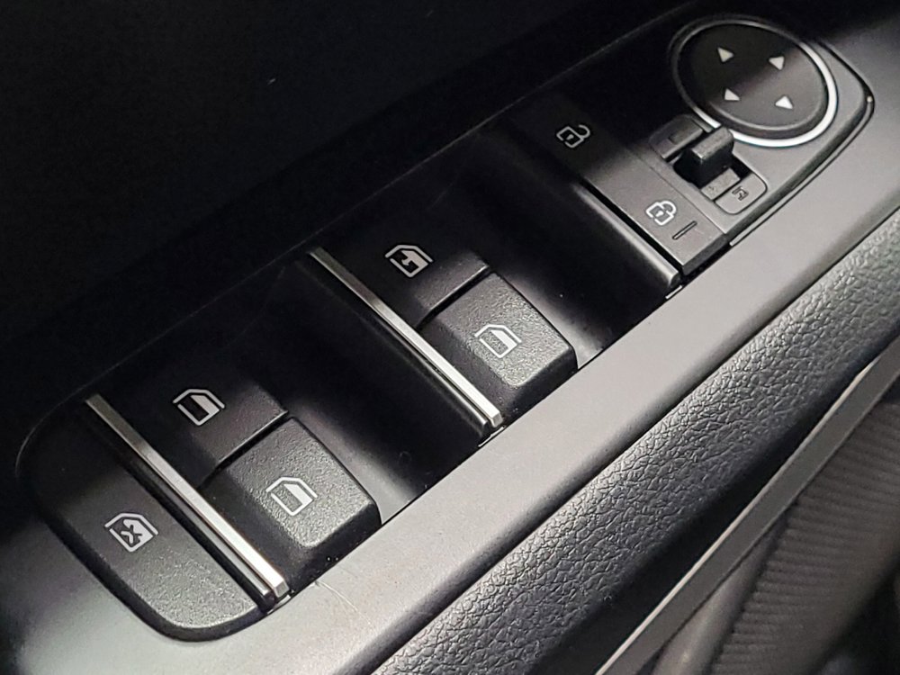 Used 2022 Kia Soul LX FWD image 27