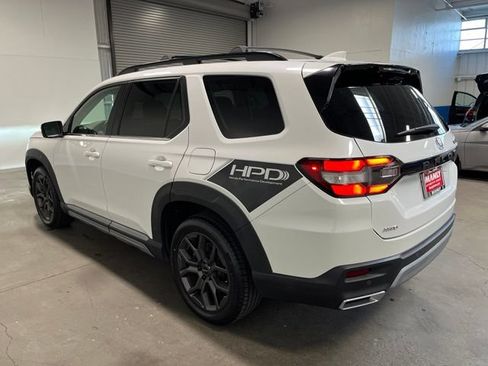 Used 2023 Honda Pilot Elite image 5
