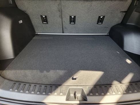 New 2027 Chevrolet Equinox LT FWD image 20
