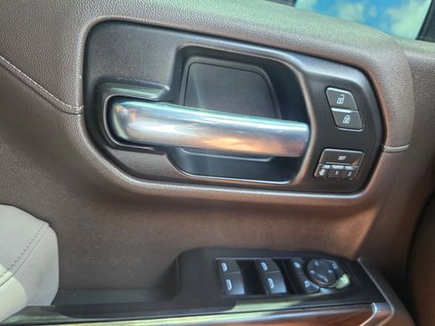 Used 2019 GMC Sierra 1500 SLT w/ SLT Premium Plus Package AWD/4WD image 16