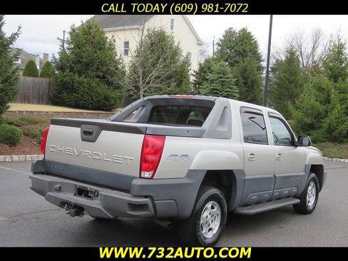 Used 2004 Chevrolet Avalanche 4x4 image 12