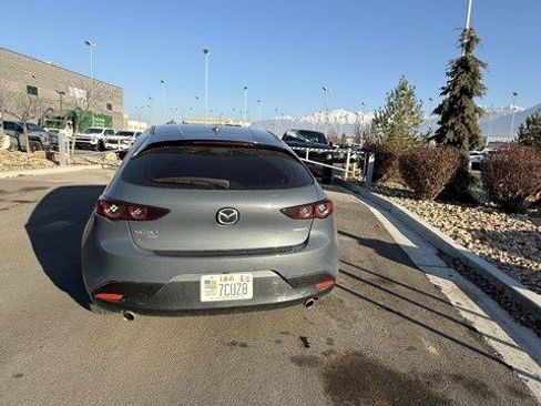 Used 2021 MAZDA MAZDA3 s image 8