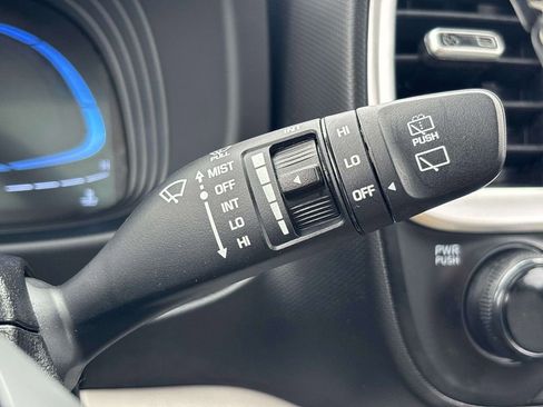 Used 2024 Hyundai Venue SEL image 27