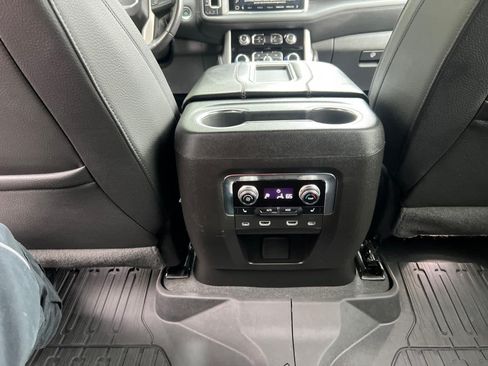 Certified 2023 GMC Yukon XL Denali w/ Denali Reserve Package AWD/4WD image 32