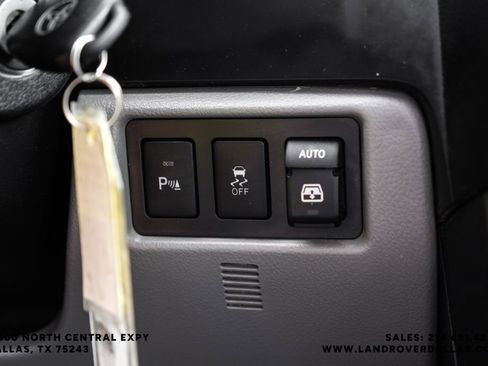 Used 2019 Toyota Sequoia Platinum AWD/4WD image 27