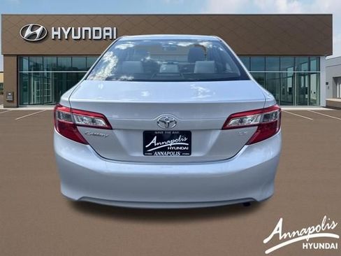 Used 2014 Toyota Camry LE image 4