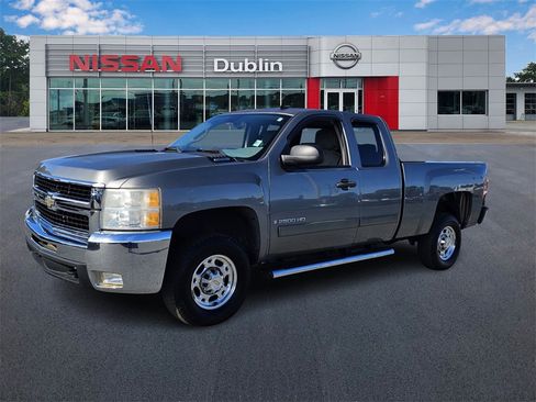 Used 2008 Chevrolet Silverado 2500 LT w/ 2LT Convenience Package image 1