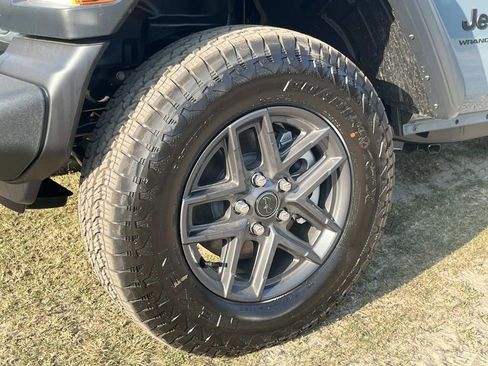 New 2026 Jeep Wrangler Unlimited Sport AWD/4WD image 9