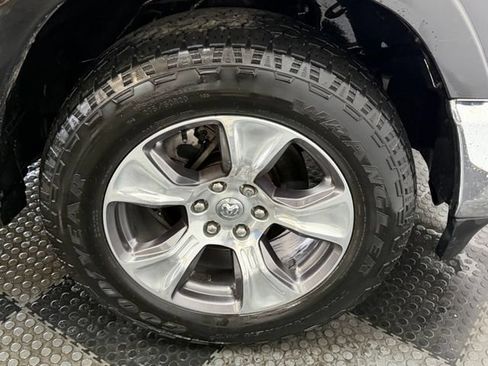 Used 2022 RAM 1500 Laramie AWD/4WD image 16