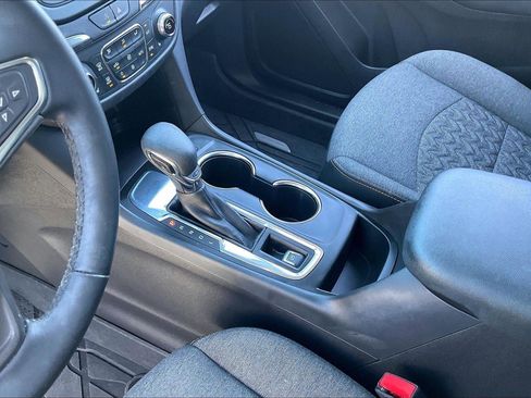 Used 2024 Chevrolet Equinox LT w/ LPO, Floor Liner Package image 18