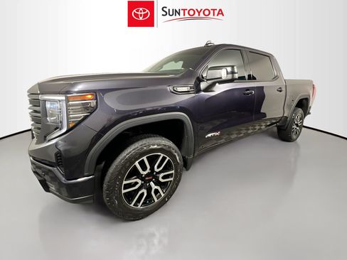 Used 2023 GMC Sierra 1500 AT4 w/ Technology Package image 9