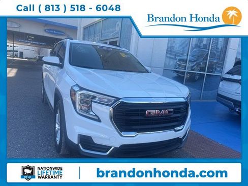 Used 2022 GMC Terrain SLE w/ Driver Convenience Package image 1