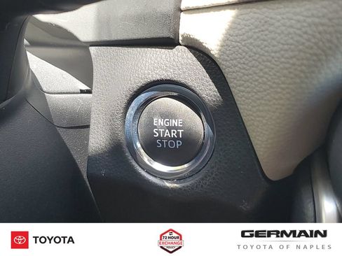 Used 2019 Toyota RAV4 XLE w/ Convenience Package FWD image 33