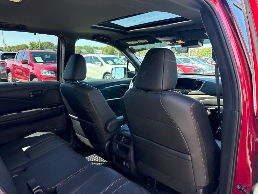 Certified 2023 Honda Passport TrailSport image 33