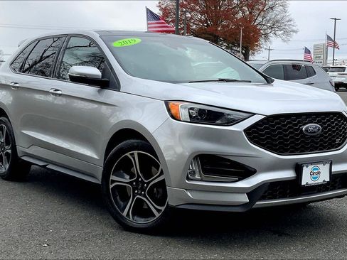 Used 2019 Ford Edge ST w/ Cold Weather Package image 2