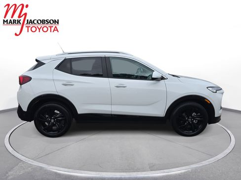 Used 2024 Buick Encore GX Sport Touring image 7