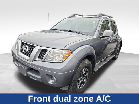 Used 2018 Nissan Frontier PRO-4X image 3