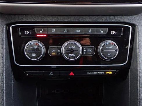 Used 2020 Volkswagen Atlas Cross Sport SEL Premium R-Line image 22