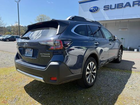 Used 2023 Subaru Outback Touring XT AWD/4WD image 3