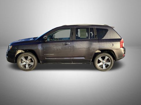 Used 2016 Jeep Compass High Altitude image 2