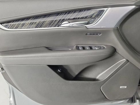 Used 2025 Cadillac XT6 Premium Luxury FWD image 19