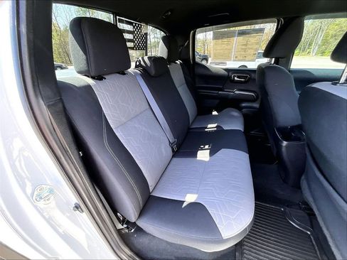 Used 2023 Toyota Tacoma TRD Off-Road w/ Technology Package image 18