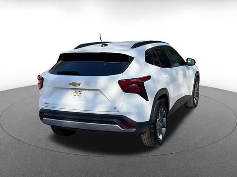 Used 2025 Chevrolet Trax LT image 14
