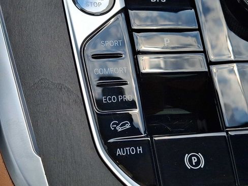Used 2026 BMW X7 xDrive40i w/ M Sport Package AWD/4WD image 20