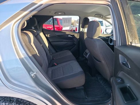 Used 2023 Chevrolet Equinox LT w/ LPO, Floor Liner Package image 10